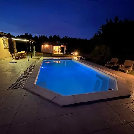 Melite Вилла Grayan-et-l'Hopital