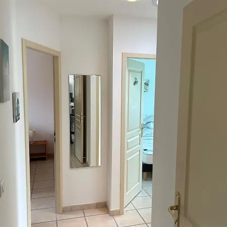 Вилла Melite Grayan-et-l'Hopital