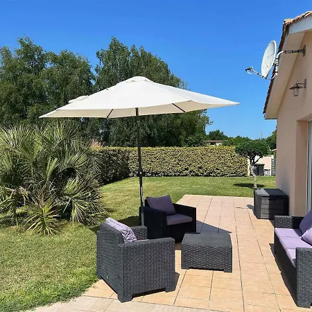 Вилла Melite Grayan-et-l'Hopital