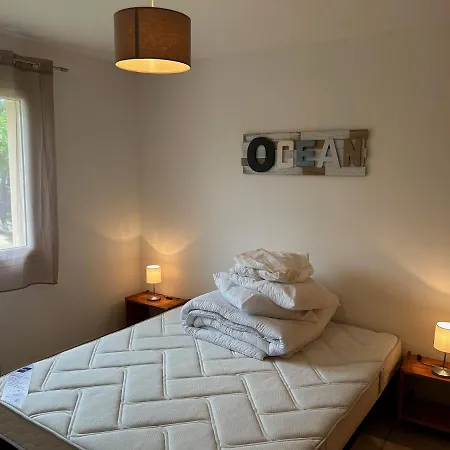 Melite Вилла Grayan-et-l'Hopital