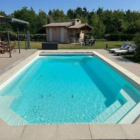 Вилла Melite Grayan-et-l'Hopital